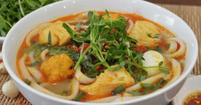 Cách nấu bánh canh cá lóc Quảng Trị