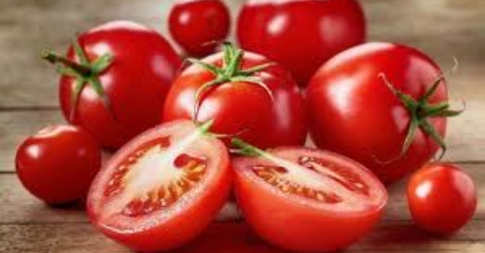 trị mụn trắng da bằng cà chua; cách làm trắng da bằng ca chua cực nhanh và hiệu quả; Cách làm trắng da bằng cà chua cực nhanh và hiệu quả.
