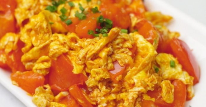 Cách chưng trứng cà chua thơm ngon đơn giản