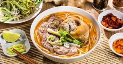 Cách nấu bún bò huế của người Huế thơm ngon đúng điệu