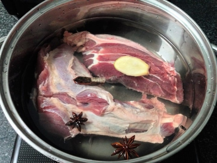 Cách nấu bún bò Huế đơn giản;  nấu bún bò Huế ngon để bán;  Cách nấu bún bò Nam Bộ;  Cách nấu bún riêu thịt heo;  Học nấu bún bò Huế.