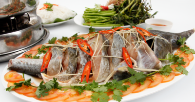 Cách nấu lẩu mẻ cá tầm chua cay lạ vị