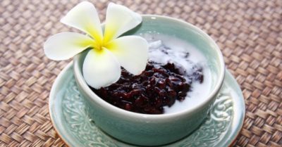Bật mí cách nấu chè đậu đen với bột sắn dây bổ dưỡng