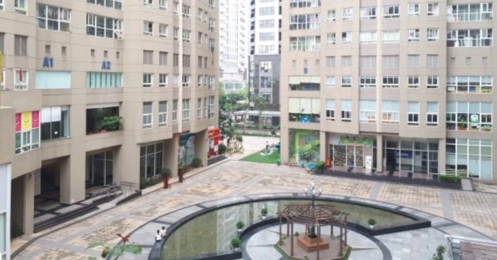 Một cháu bé 5 tuổi rơi từ tầng 11 chung cư ở Hà Nội