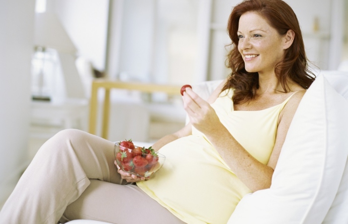 tại sao bà bầu không nên ngồi xổm khi mang thai; 3 tháng đầu; tư thế ngồi khi mang thai