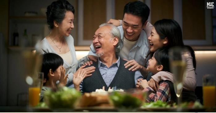 Một bữa cơm đầm ấm có thể chữa lành cả tuần mệt mỏi. Một câu nói nhẹ nhàng có thể hóa giải năm tháng hiểu lầm. 